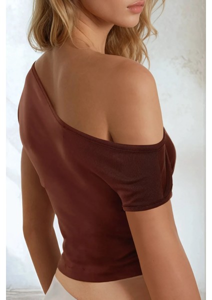Kadın Soft Touch Drape Detaylı Asimetrik Üst Kestane Kahvesi modelleri