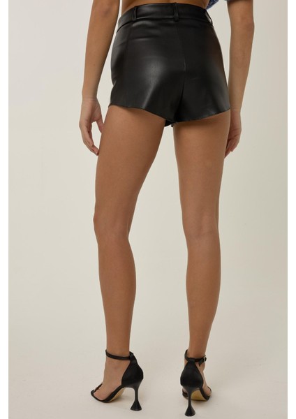 Kadın Suni Deri Hot Şort Siyah indirimleri