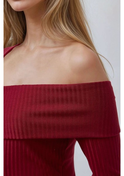 Kadın Asimetrik Yaka Fitilli Örme Bluz Red indirimleri