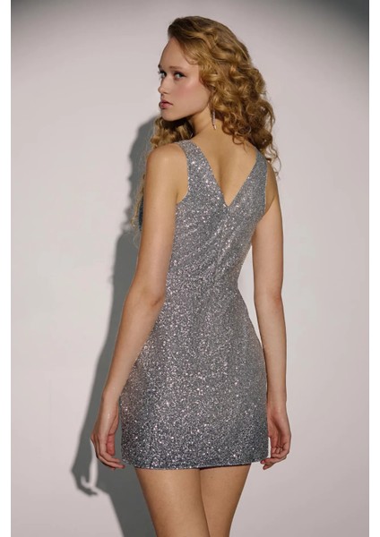 Kadın V Yaka Kolsuz Bodycon Simli Mini Elbise Gümüş Gri