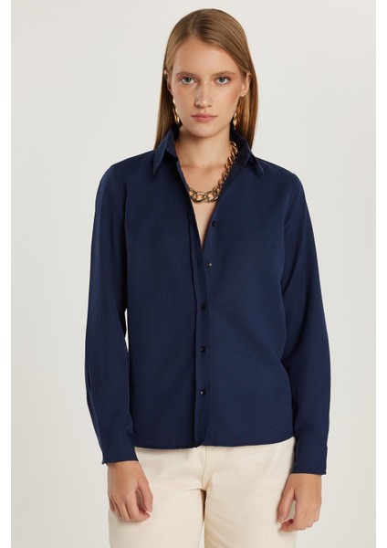 Kadın Slim Fit Dar Kesim Uzun Kollu Pamuklu Vücuda Oturan Dokulu Lacivert Basic Gömlek fiyatları
