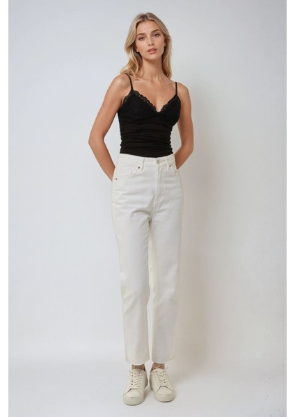 Kadın V Yaka Dantel Detaylı Askılı Üst Black modelleri