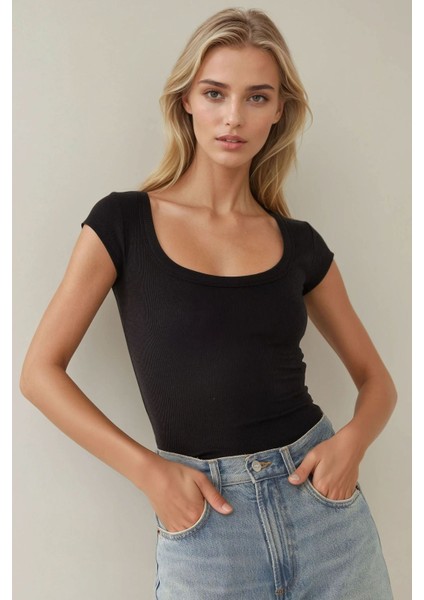Kadın Slim Fit Bisiklet Yaka Kısa Tişört Black