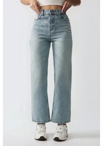 Kadın Normal Bel Düz Paça Kot Pantolon Açık Mavi Denim modelleri