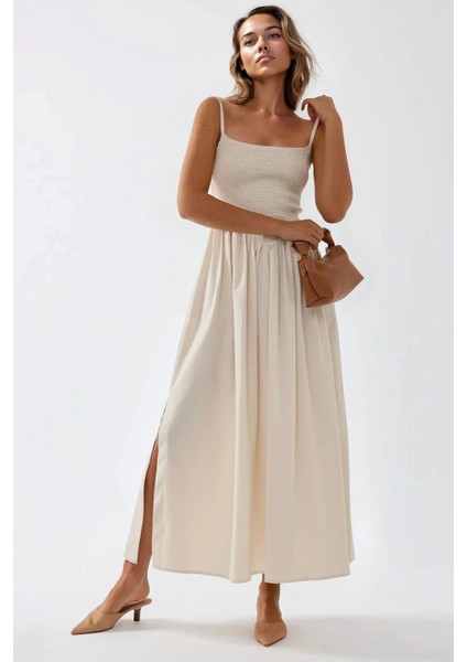 Kadın Kare Yaka Üstü Gipeli Yırtmaçlı A-Form Maxi Elbise Natural