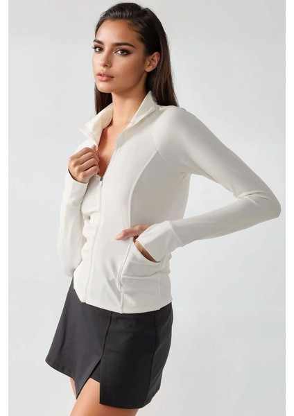 Kadın Dar Kesim Örme Dik Yaka Fermuarlı Aktif Üst Beyaz fırsatları