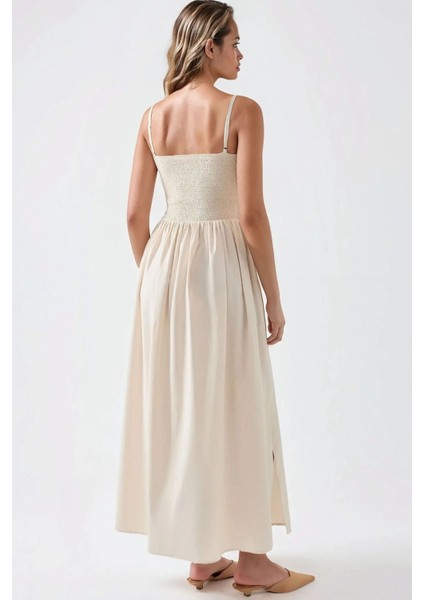 Kadın Kare Yaka Üstü Gipeli Yırtmaçlı A-Form Maxi Elbise Natural