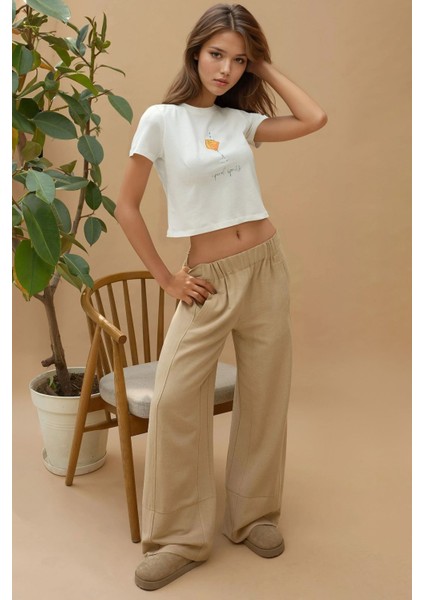 Kadın Baskı Detaylı Regular Fit Bisiklet Yakalı %100 Pamuklu Crop T-shirt White modelleri