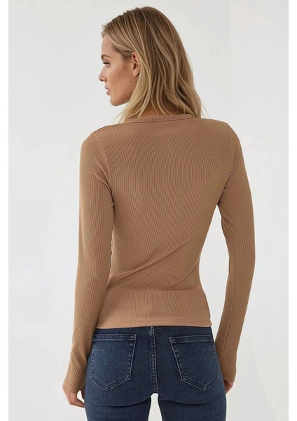 Kadın Düğmeli Uzun Kol Slim Fit Dokulu Örme Bluz Brown indirimleri