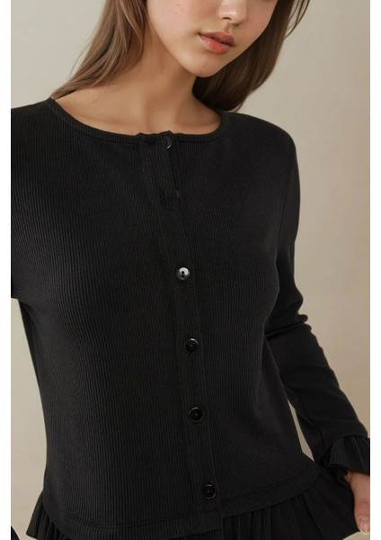 Kadın Düğmeli Bisiklet Yaka Fırfır Detaylı Örme Hırka Siyah indirimleri