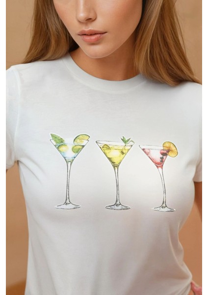 Kadın Baskı Detaylı Regular Fit Bisiklet Yakalı %100 Pamuklu Crop T-shirt Tozlu Beyaz fiyatları