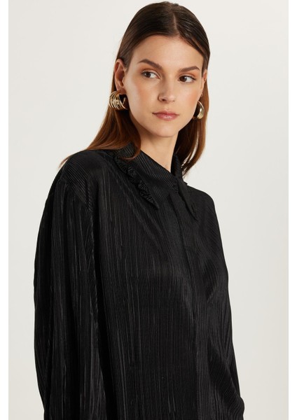 Kadın Slim Fit Dar Kesim Balon Kol Dokulu Siyah Gömlek fiyatları