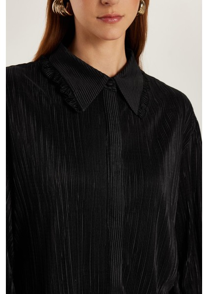 Kadın Slim Fit Dar Kesim Balon Kol Dokulu Siyah Gömlek modelleri
