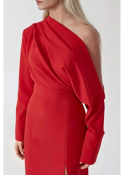 Kadın Asimetrik Yaka Yırtmaçlı Bodycon Midi Elbise Red modelleri