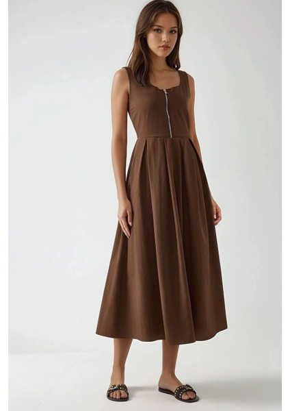 Kadın Yuvarlak Yaka ve Fermuarlı Uzun A Form Elbise Kahve Kahvesi