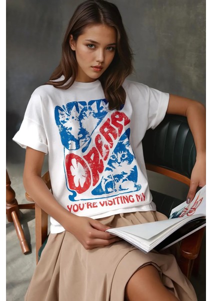 Kadın Kadın %100 Pamuk Bisiklet Yaka Oversize Beyaz Baskılı T-Shirt Kırmızı