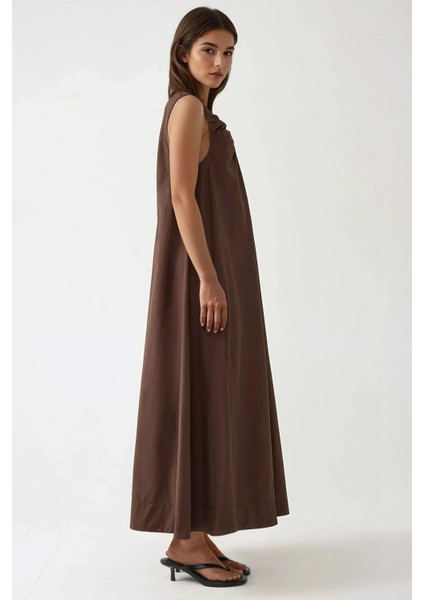 Kadın U Yaka Büzgü Detaylı Maxi Elbise Koyu Mocha Kahve fırsatları