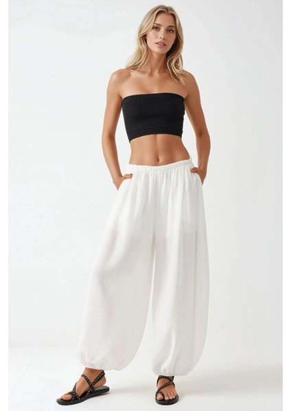 Kadın Slim Fit Straplez Kısa Üst Siyah fırsatları