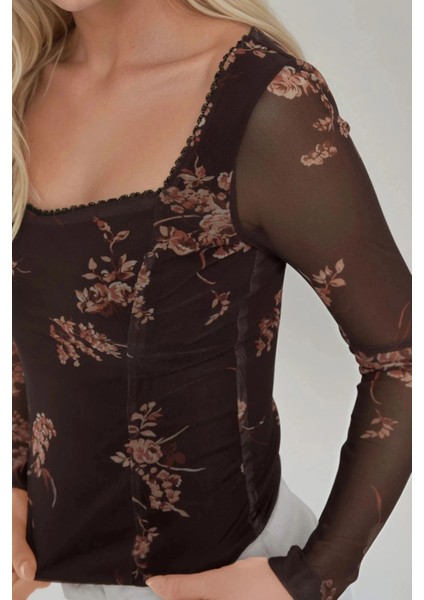 Kadın Kalp Yaka Baskılı Uzun Kollu Üst Mocha Kahvesi