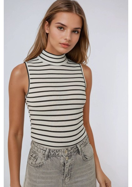 Kadın Slim Fit Dik Yaka Üst White modelleri