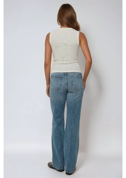 Kadın Vücuda Oturan Bisiklet Yaka Örme Bluz White indirimleri