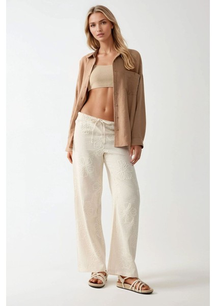 Kadın Yüksek Bel Çiçek İşlemeli Geniş Paça Pantolon Krem Doğal fiyatları