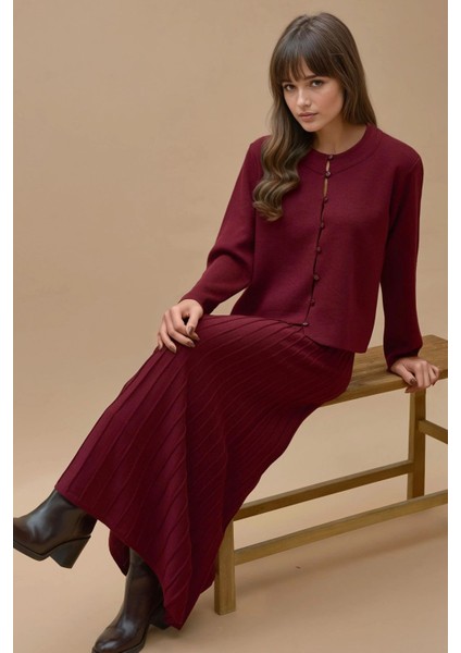 Kadın Düğmeli Hırka ve Kloş Etekli Triko Takım Bordo Kırmızı