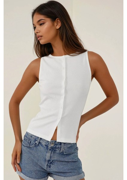 Kadın Düğmeli Fitted Bisiklet Yaka Örme Üst Beyaz