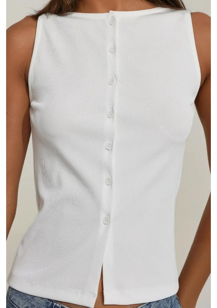 Kadın Düğmeli Fitted Bisiklet Yaka Örme Üst Beyaz indirimleri