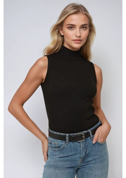 Kadın Slim Fit Dik Yaka Üst Black