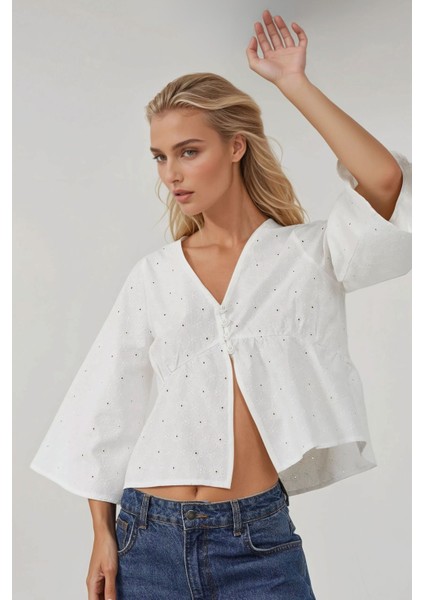 Kadın Dokulu Brode Önü Bağlamalı Yaka Kısa Bluz White fırsatları