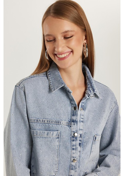 Kadın Regular Fit %100 Pamuk Uzun Kollu Mavi Denim Gömlek fiyatları