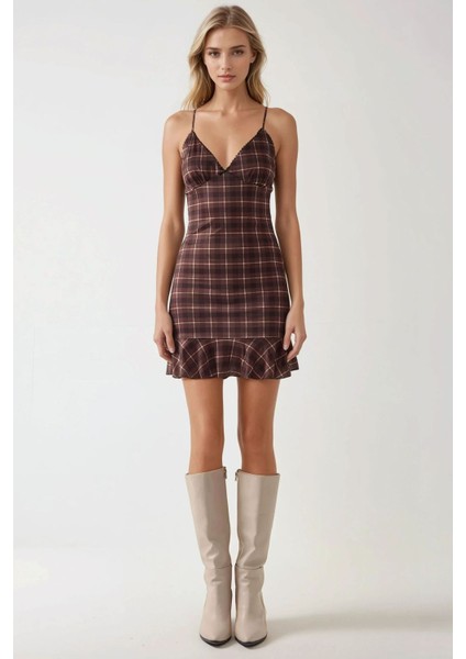 Kadın V Yaka Desenli Mini Elbise Kahverengi fiyatları