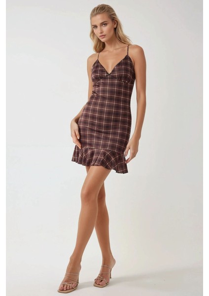 Kadın V Yaka Desenli Mini Elbise Kahverengi indirimleri