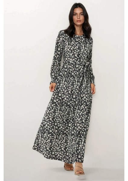 Kadın Çiçek Desenli Dokulu Kuşaklı Bisiklet Yaka Modest Elbise Black fiyatları