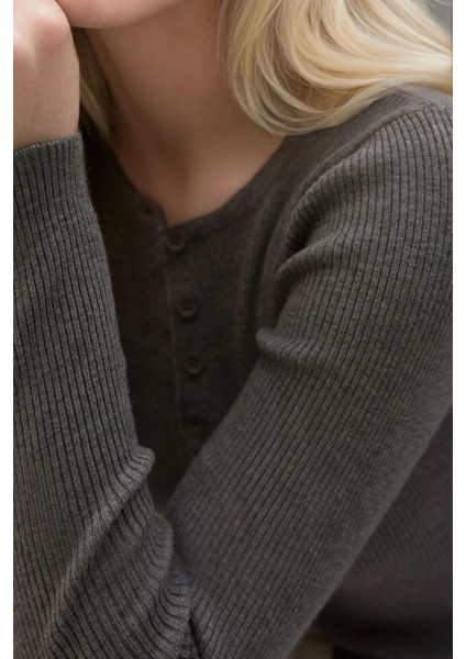 Kadın Uzun Kollu Düğmeli Hırka Gri modelleri
