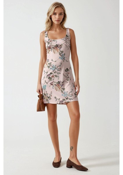Kadın Kare Yaka ve Çiçekli Desenli Bodycon Mini Elbise Allık Pembe fiyatları