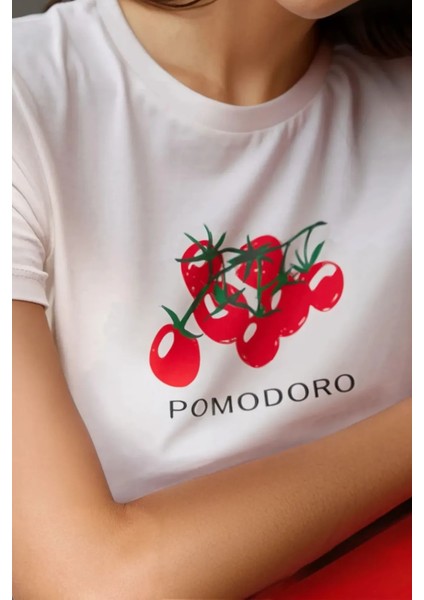 Kadın Kadın Bisiklet Yaka Kısa Kollu Önü Baskılı Pamuklu T-Shirt Kırmızı fırsatları