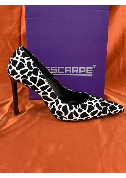 LES08 Siyah Beyaz Leopar Desenli Stiletto Sivri Burun Ince Topuk Şık ve Rahat Kadın Ayakkabı Özel Tasarım