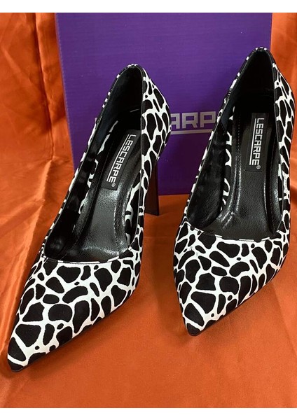 LES08 Siyah Beyaz Leopar Desenli Stiletto Sivri Burun Ince Topuk Şık ve Rahat Kadın Ayakkabı Özel Tasarım fırsatları