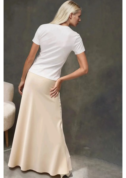 Kadın Kadın Bisiklet Yaka Kısa Kollu Önü Baskılı Pamuklu T-Shirt Çok Renkli indirimleri