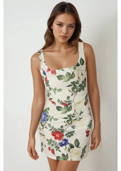 Kadın Kare Yaka ve Çiçekli Desenli Bodycon Mini Elbise Çok Renkli fiyatları
