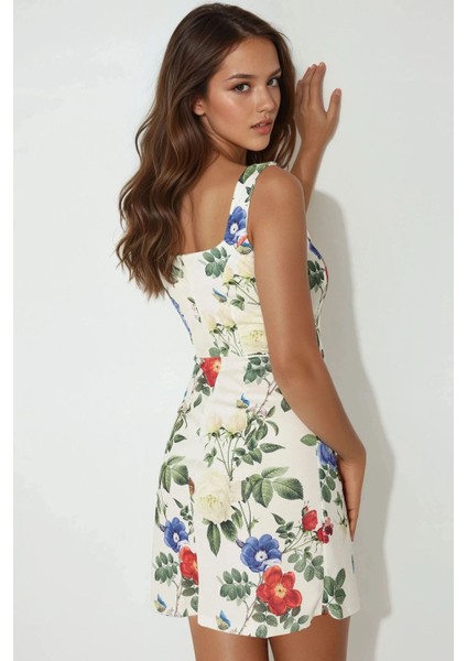 Kadın Kare Yaka ve Çiçekli Desenli Bodycon Mini Elbise Çok Renkli modelleri