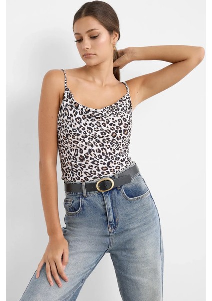 Kadın Kolsuz Şifon Hayvan Desenli Bluz Multicolor