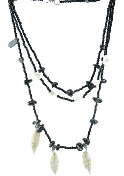 Deniz Kabuğundan Siyah Boncuklu Kolye