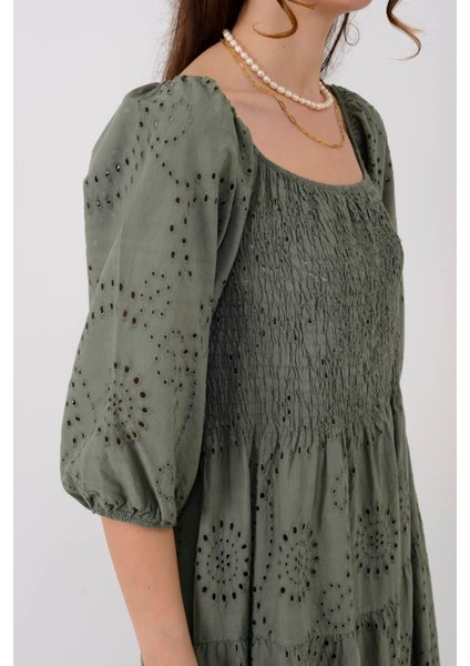 Madonna Yaka Fistolu Elbise