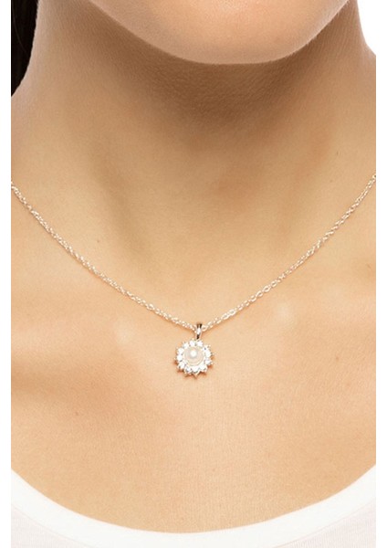 Zirkon ve Inci Çiçek Taşlı kolye fiyatları