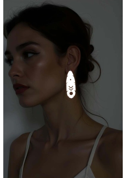 Beyaz Reflektörlü Boho Küpe, Etnik Tasarımlı Lazer Kesim Küpe
