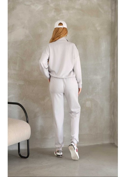 Dik Yaka Fermarlı Garnili Modal Kumaş Spor Eşofman Takımı modelleri