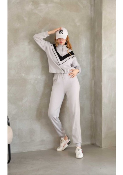 Dik Yaka Fermarlı Garnili Modal Kumaş Spor Eşofman Takımı fırsatları